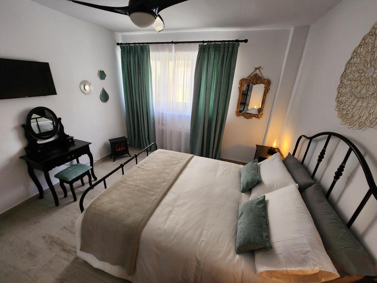 Apartamento Fabulosa Casa En El Corazon De San Sebastian Almuñécar Exterior foto